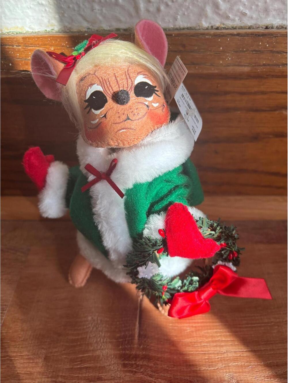Annalee Snowflake Girl Mouse 2019 8” VGC with Wreathe and tags